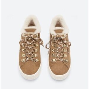 NWT. Uterque Faux Shearling Ankle Boots. Size 10.